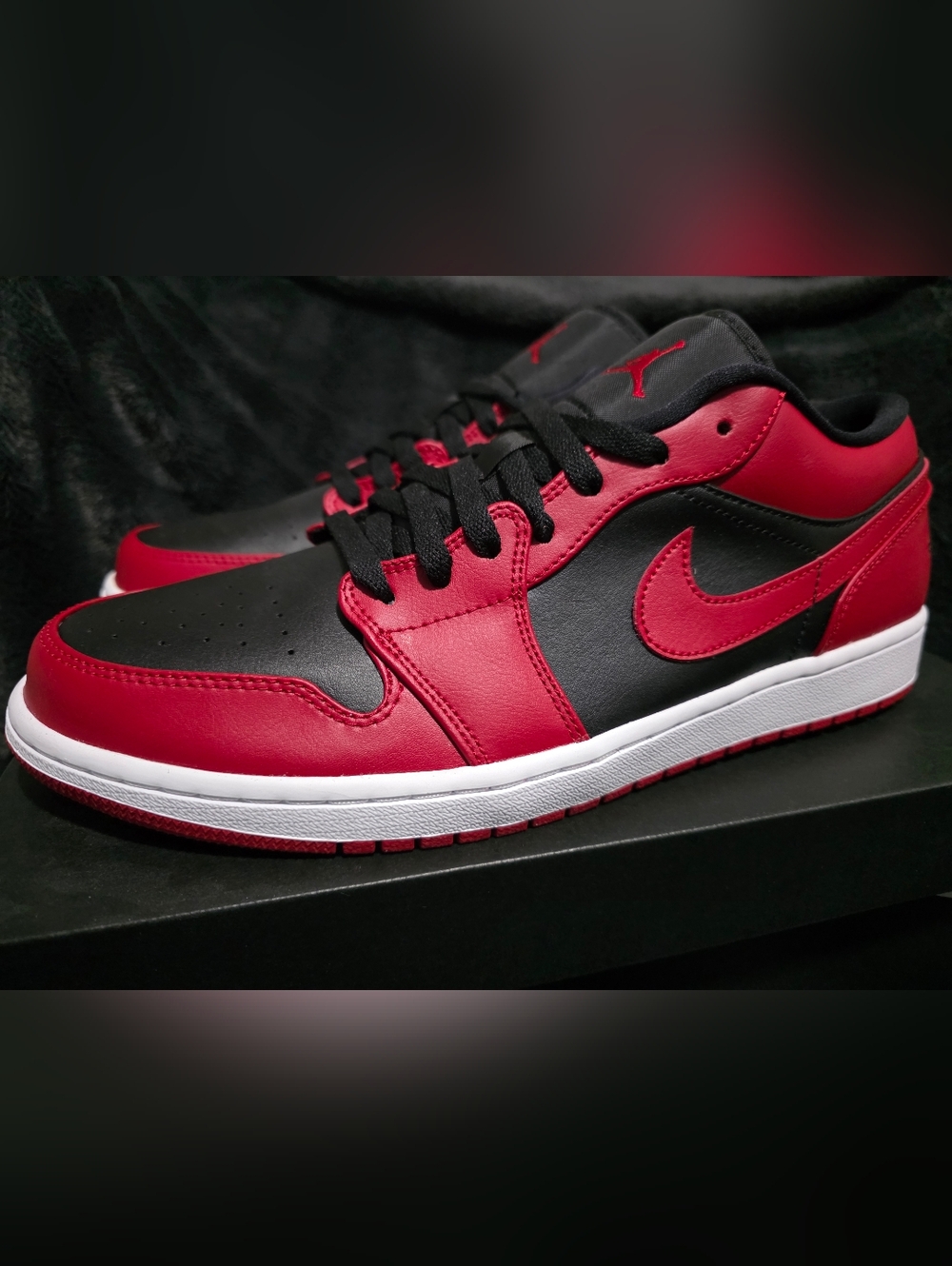 Nike Air Jordan 1 Low Reverse Bred